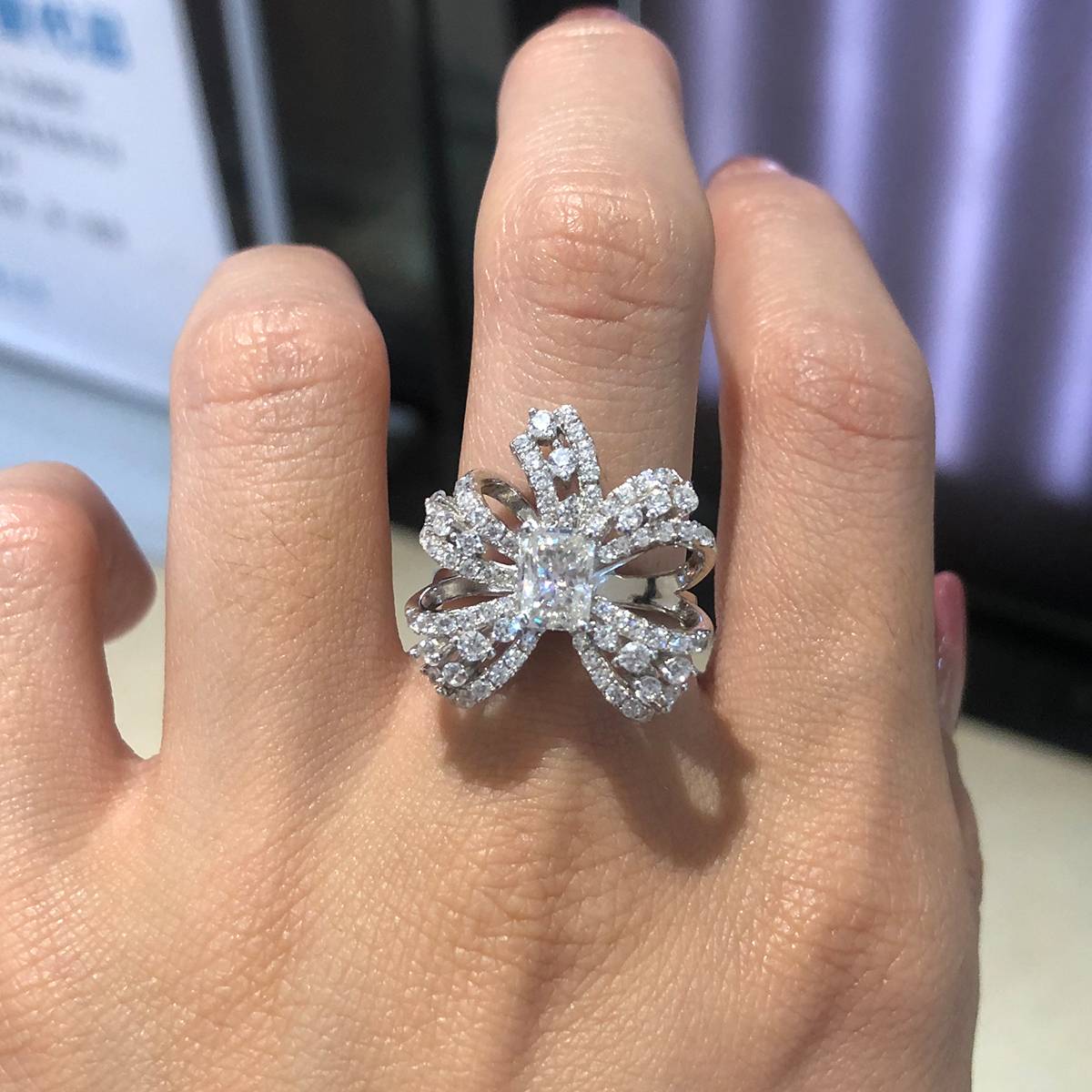 Full Diamond Light Luxury Bow Women's Ring S925 Silver Plated Platinum Customized Selection Main Stone Moissanite 1.0ct/Sub Stone Cubic Zirconia
